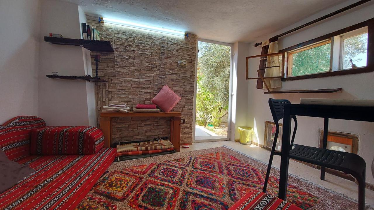 Our Villa'S Private Apartments - Hq Budget Stay - Wonderful Horizon View Of Jerash Джараш Экстерьер фото